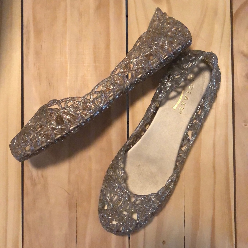 Flats - Picture 1 of 1